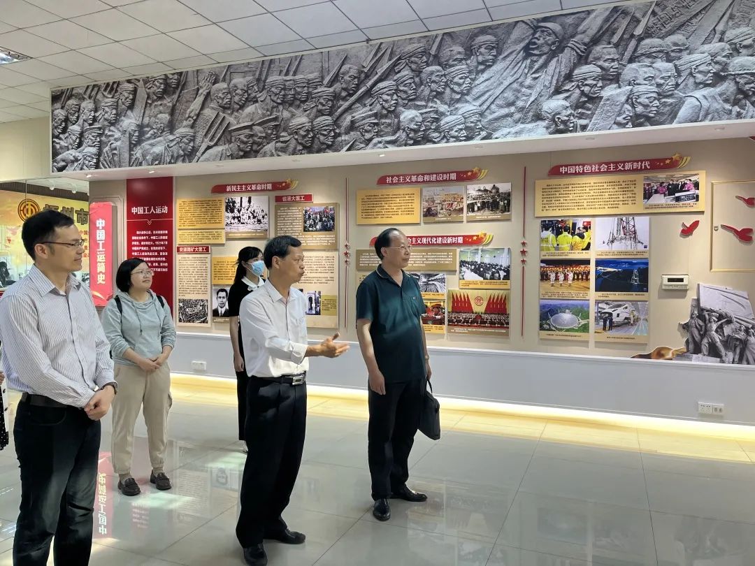 市建設(shè)詩詞曲示范市專家組到市總工會(huì)開展調(diào)研