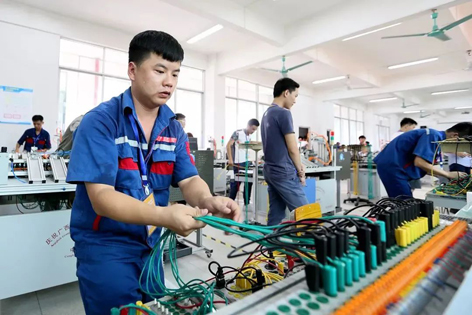 各路精英快來(lái)組隊(duì)！全區(qū)2022年職工職業(yè)技能大賽等你來(lái)戰(zhàn)