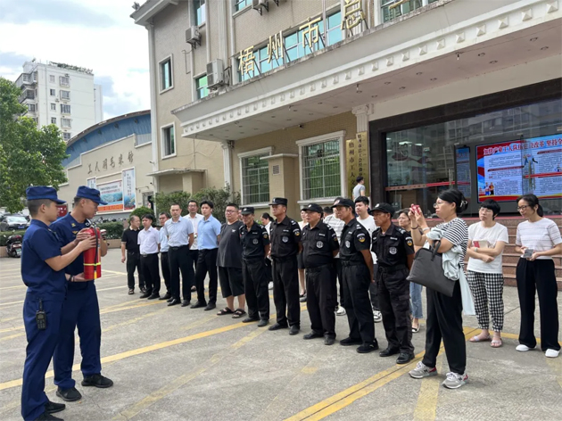 梧州市總工會與中國鐵塔梧州市分公司等單位共同舉行消防安全知識培訓和應急演練