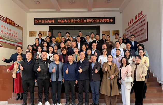 翰墨飄香迎“家人”，共話發(fā)展譜新篇｜我市多家基層工會及社會組織走進市職工之家觀展交流