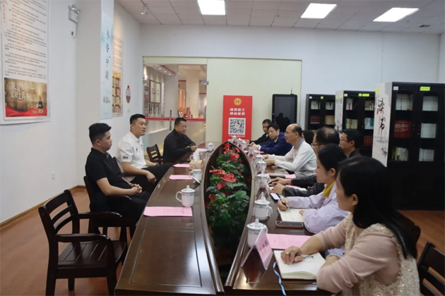 梧州市總工會與廣西翅冀鋼鐵有限公司開展工會工作交流