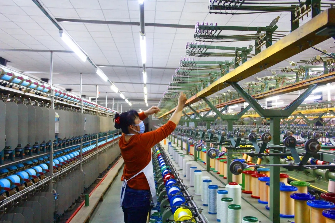 五豐絲綢有限公司工會(huì)助力復(fù)工復(fù)產(chǎn)實(shí)現(xiàn)產(chǎn)銷兩旺