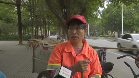 勞動(dòng)光榮丨環(huán)衛(wèi)工人假期堅(jiān)守崗位 保障城市環(huán)境整潔